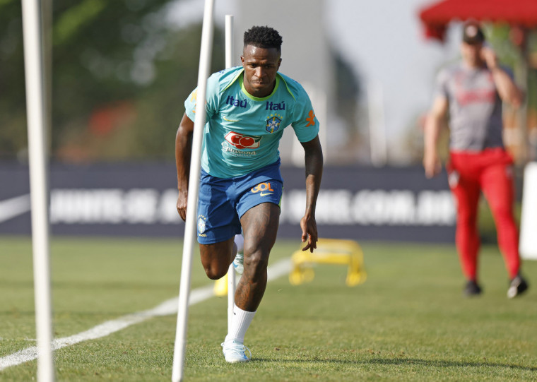 Brasil de Vini Jr. não vence a quatro jogos nas Eliminatórias e quer se recuperar em casa