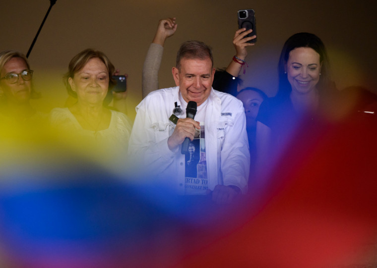 Gonz&aacute;lez foi o advers&aacute;rio do ditador Nicol&aacute;s Maduro, proclamado vencedor pelo &oacute;rg&atilde;o eleitoral venezuelano
