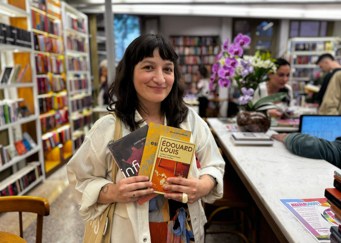 Mariane: "N&atilde;o conseguia passar aqui em frente (quando estava fechado) sem ficar emocionada" | PATR&Iacute;CIA COMUNELLO/ESPECIAL/JC