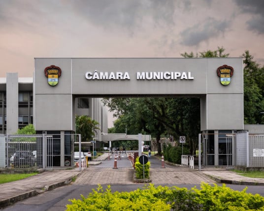 Câmara de Porto Alegre votará "escola sem partido" na quarta-feira (11)