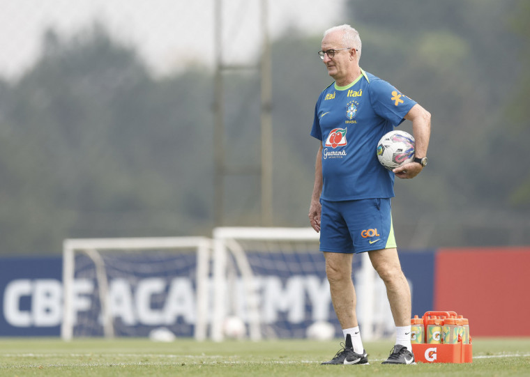 Dorival Júnior fará apenas uma mudança no time titular que venceu o Equador