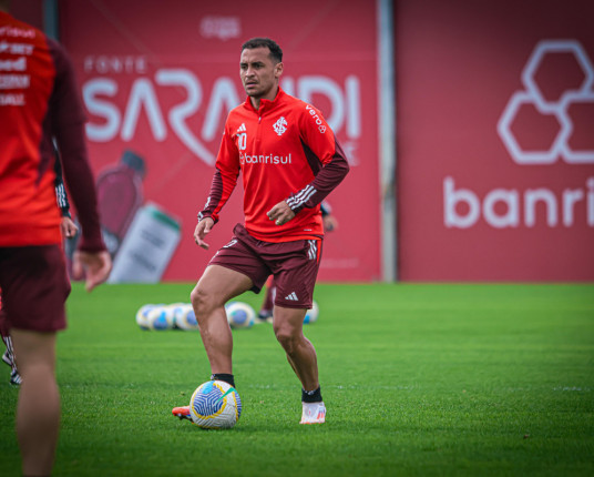 Em jogo atrasado do Brasileirão, Inter recebe o Fortaleza no Beira-Rio