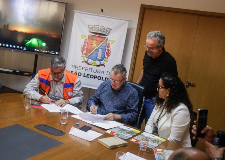 Oito propostas do Minha Casa, Minha Vida foram assinadas pela prefeitura e pelo ministro Paulo Pimenta