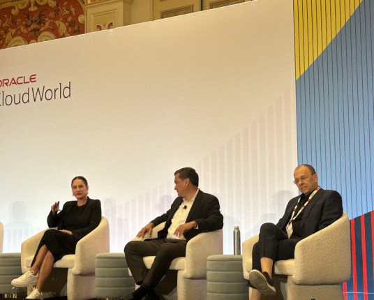 Tim Oracle TIM reforça estratégia com Inteligência Artificial e nuvem