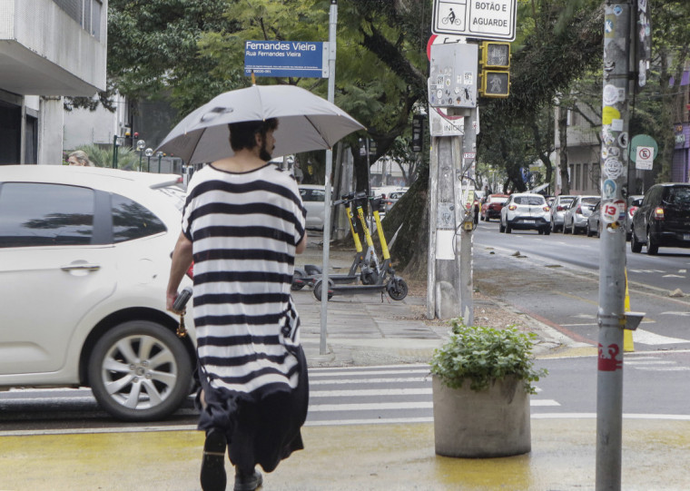Em Porto Alegre, a tendência é de melhorias no tempo durante à tarde 