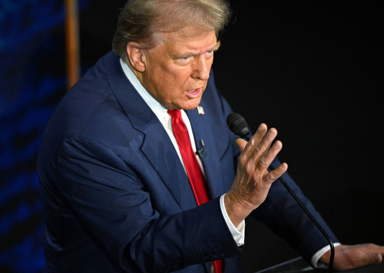 Donald Trump também planeja suspender o reassentamento de refugiados por quatro meses