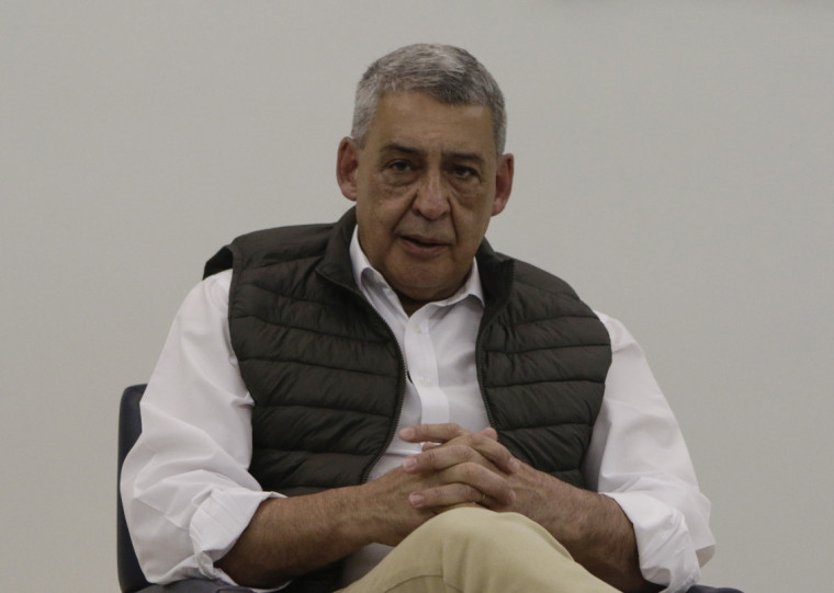 Melo irá se dedicar integralmente à campanha eleitoral até o domingo (07)