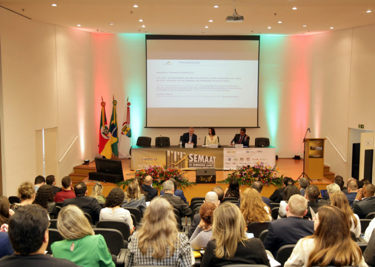 Palestras buscaram conectar a proposta de reforma com o dia a dia dos servidores no atendimento à população