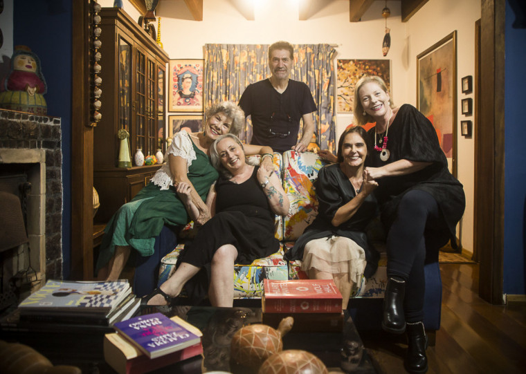 Adapta&ccedil;&atilde;o do livro hom&ocirc;nimo de Claudia Tajes e Diana Corso, o espet&aacute;culo Da Sempre Tua cumpriu temporada no Theatro S&atilde;o Pedro