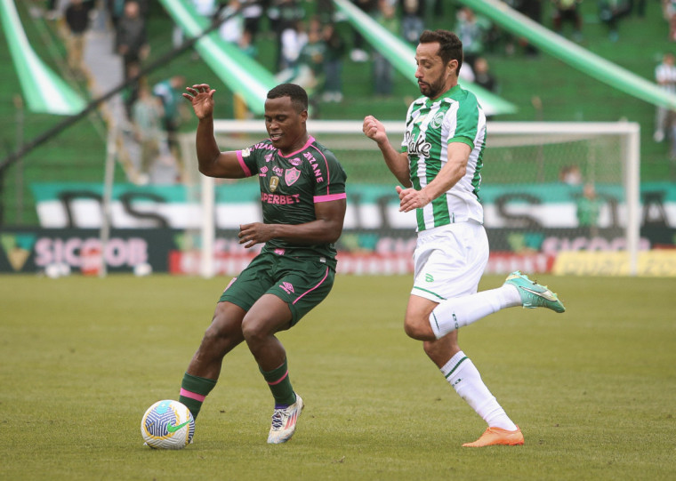 Papo venceu por 2 a 1, com gols marcados por Ronaldo e Marcelinho