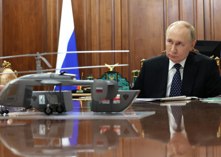 An&uacute;ncio aumenta em 180 mil o pessoal fardado ante o n&iacute;vel atual