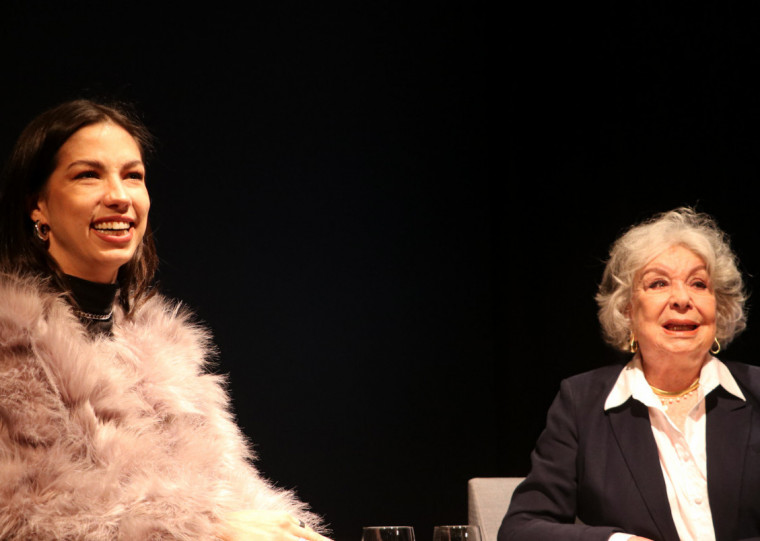 Jornalista e atriz recebem a psicóloga Helen Barbosa dos Santos, a advogada Maria Berenice Dias e a cientista social Nina Fola para promover uma conversa sobre as novas configurações das famílias