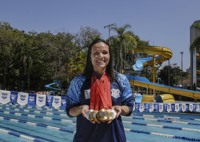 Carol conquistou três ouros e duas pratas nos Jogos de Paris