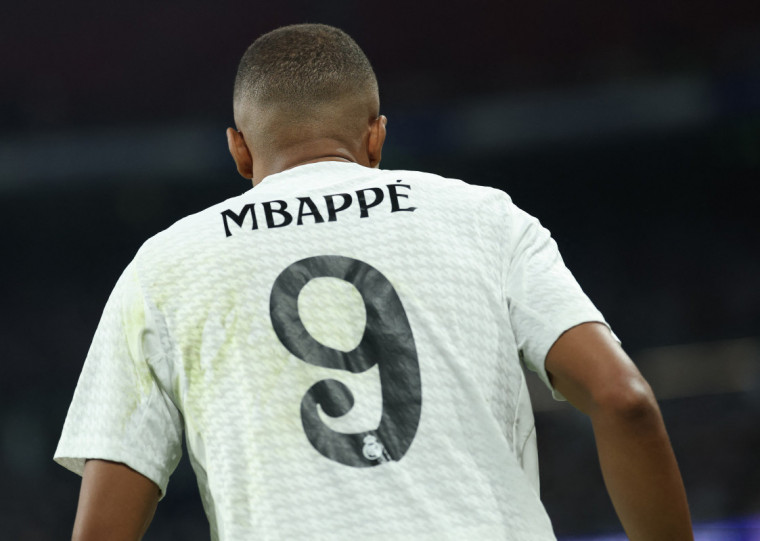 Mbappé negou qualquer envolvimento no caso e rebateu a acusação