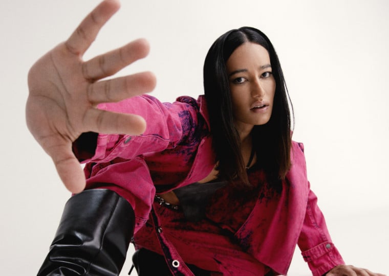 Apresentação nesta sexta-feira (20) traz canções de destaque do novo disco de Jaloo, 'MAU' (2023)