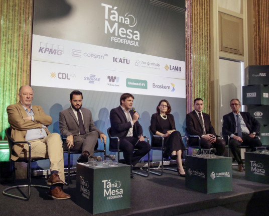 Jornalistas analisam eleições municipais de 2024 no Tá na Mesa