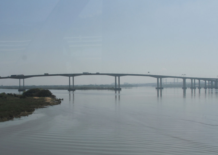 A estrutura foi construída 44 centímetros abaixo do previsto no projeto aprovado e licenciado