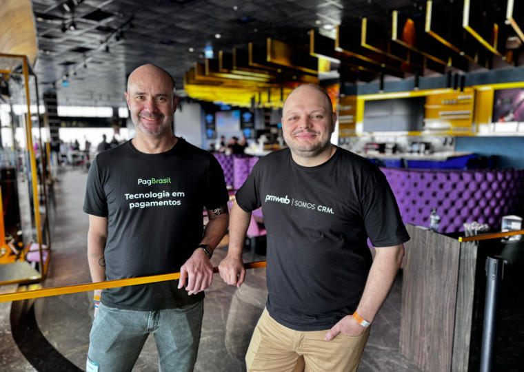 Oliveira (à esq) e Rocha indicam medidas que garantam ofertas reais