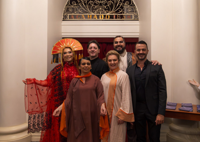 Elenco e direção do espetáculo Puccini: O seu nome é AMOR!