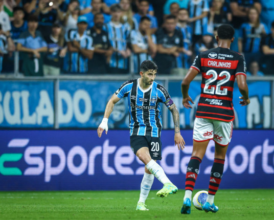 Grêmio afirma que perícia descartou injúria racial ao atacante Carlinhos, do Flamengo