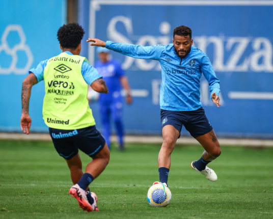 Grêmio recebe o Criciúma em confronto direto na briga contra o rebaixamento