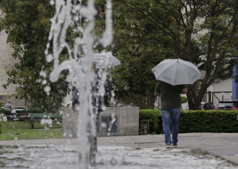 A previsão é de pancadas de chuva também na Grande Porto Alegre