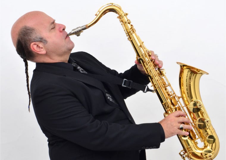 Saxofonista tocará neste sábado (28), acompanhado do pianista Jeff Sabbag