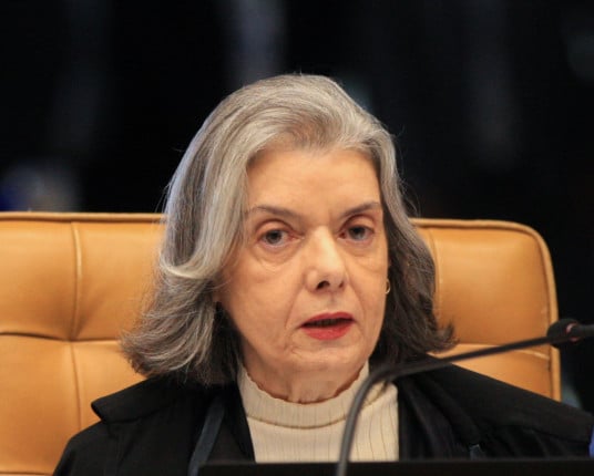 Segundo turno ocorre de forma democrática no País, afirma presidente do TSE