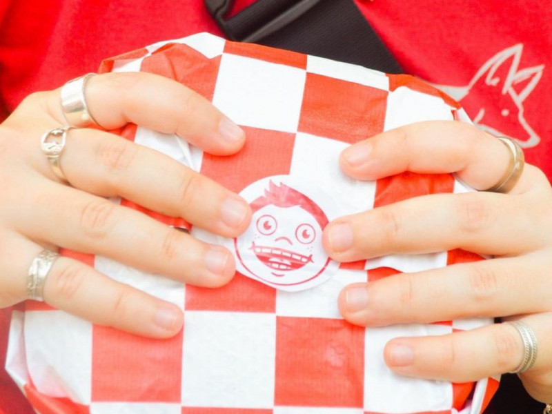 Com foco no pÃÂºblico jovem, o Bom Garoto aposta em uma identidade visual mais despojada Foto: BOM GAROTO/INSTAGRAM/REPRODUÃÂÃÂO/JC