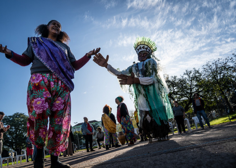 Gratuito e sem a necessidade de inscrição prévia, o espetáculo gaúcho Na Trilha das Andarilhas dá o pontapé inicial na programação na Casa de Cultura Mario Quintana