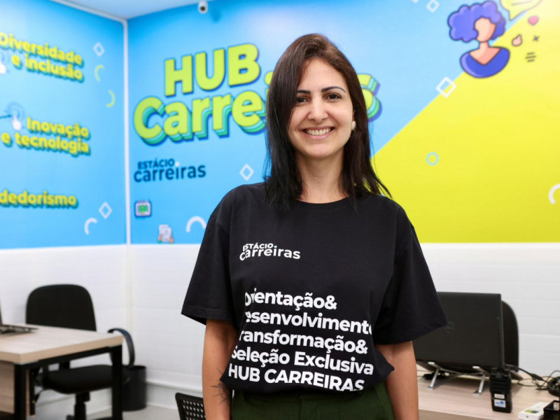 Elaine Campos, gerente da &aacute;rea de Carreiras da Est&aacute;cio Foto: USINA DE NOT&Iacute;CIAS/DIVULGA&Ccedil;&Atilde;O/JC