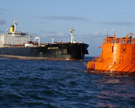 IA eleva precisão da atracação de navios em monoboias da costa gaúcha