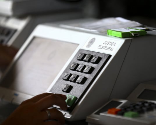 Horário de Brasília será adotado por todos os municípios com segundo turno