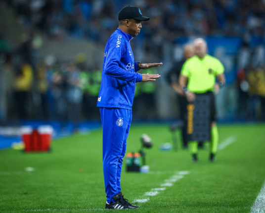 Na Arena, Grêmio vence o Fortaleza por 3 a 1 e se afasta do Z-4 no Brasileirão