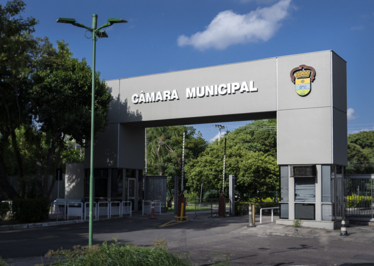 Entidades e parlamentares de oposição alegam inconstitucionalidade da matéria