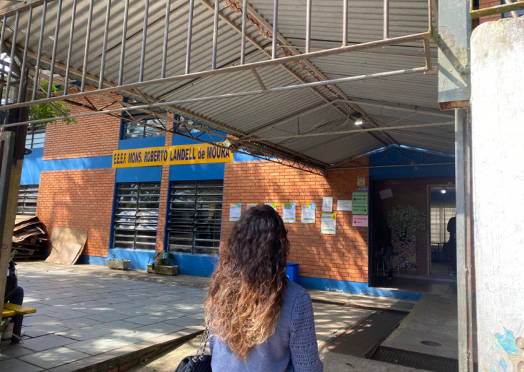 Os colégios eleitorais fecham às 17h