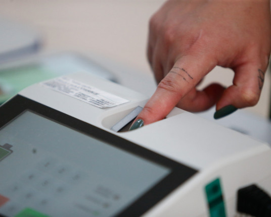 PL e PT têm mais candidatos no 2º turno, mas favoritismo é à direita