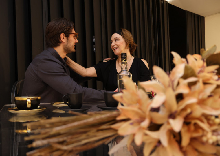 Espetáculo ganha nova versão dirigido por Guilherme Piva, com Nívea Maria e Daniel Rocha nos papeis principais