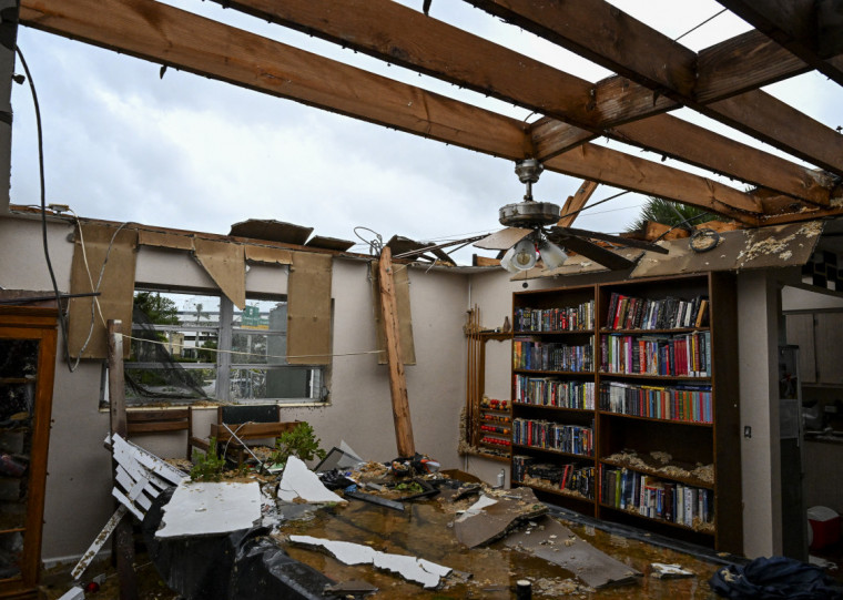 Ventos destru&iacute;ram 125 resid&ecirc;ncias, trailers e motorhomes em v&aacute;rios condados