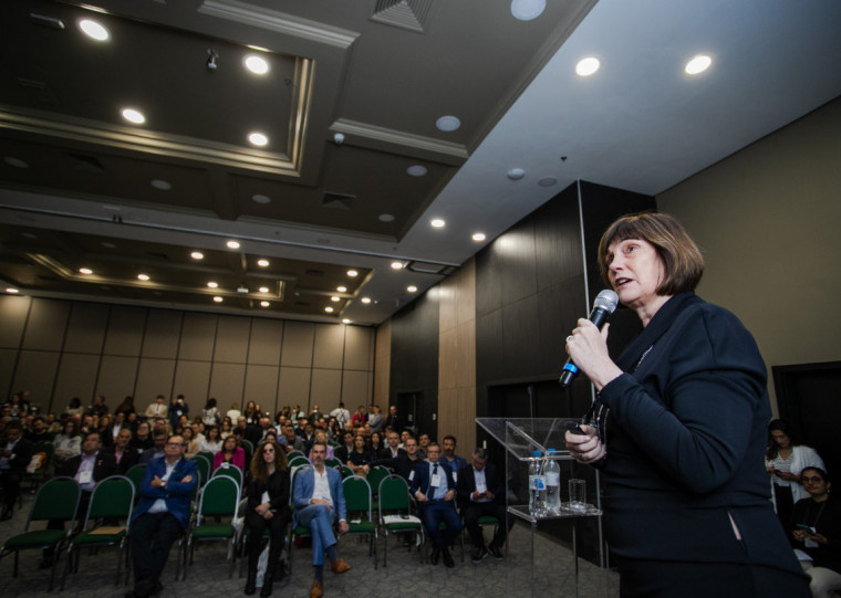 Andreea Pal participou de fórum promovido pela Câmara Brasil-Alemanha no Rio Grande do Sul