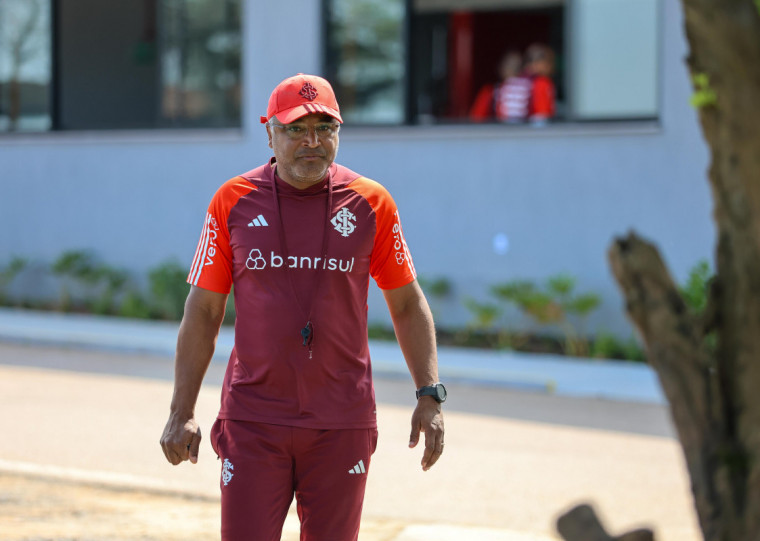 Experiente no clássico ocupando a casamata gremista, treinador vai para o seu 11º clássico