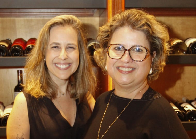 Cristine e Kelly Pinheiro no lançamento da Adega Pampulhinha