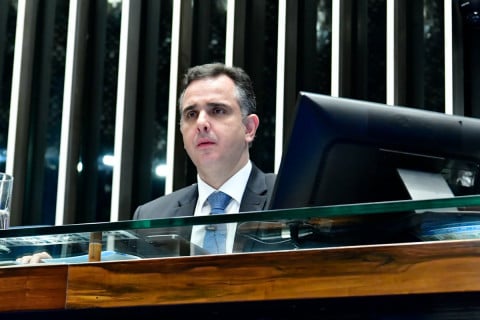 Classificar organizações criminosas do Brasil como terroristas é equívoco, diz Pacheco