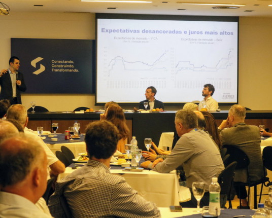 Retomada da economia gaúcha tem sido positiva, afirma economista da Fiergs