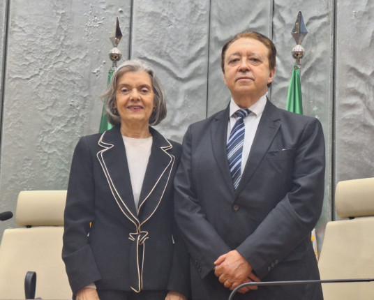 Ministra Cármen Lúcia parabeniza TRE-RS pela condução das eleições após as enchentes