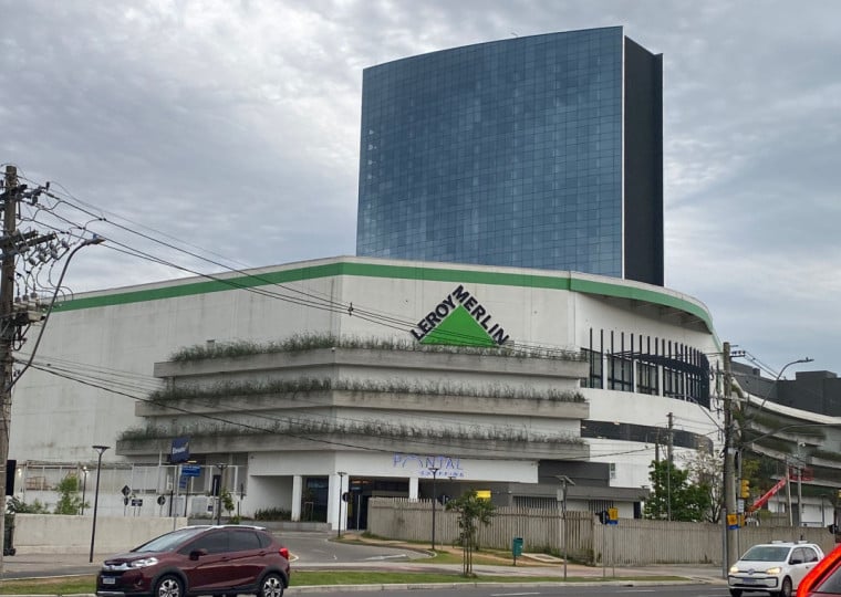 Fachada da Leroy Merlin gerou críticas quando Pontal ficou pronto