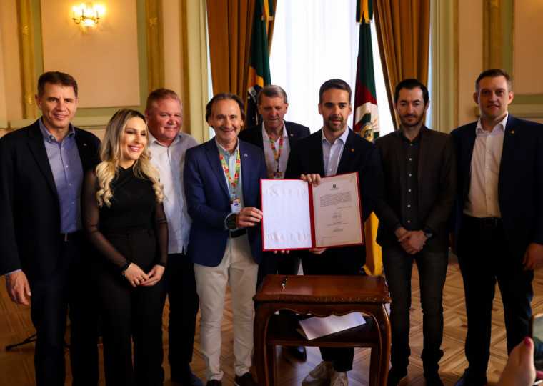 Governador Eduardo Leite assinou a ordem de in&iacute;cio nesta quinta-feira (17)