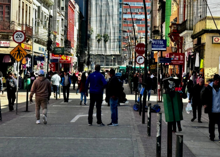 As vendas do comércio varejista subiram 0,3% no terceiro trimestre ante o segundo trimestre de 2024