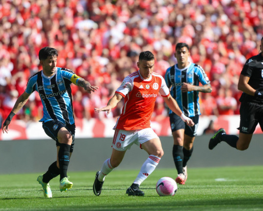 Gre-Nal 443: pelo Brasileirão, Inter vence o Grêmio por 1 a 0 no Beira-Rio