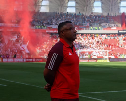 Gre-Nal 443: Roger atribui vitória do Inter no clássico ao trabalho duro